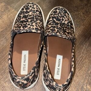 Steve Madden Slip on Sneakers, Leopard Print - ladies size 11